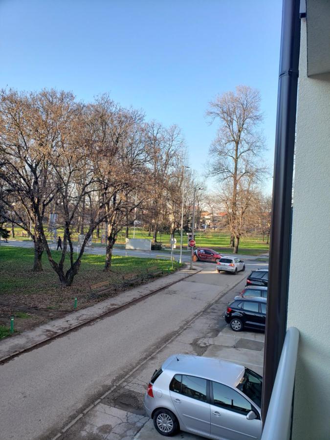 Stan Na Dan Mici Appartement Brčko Buitenkant foto