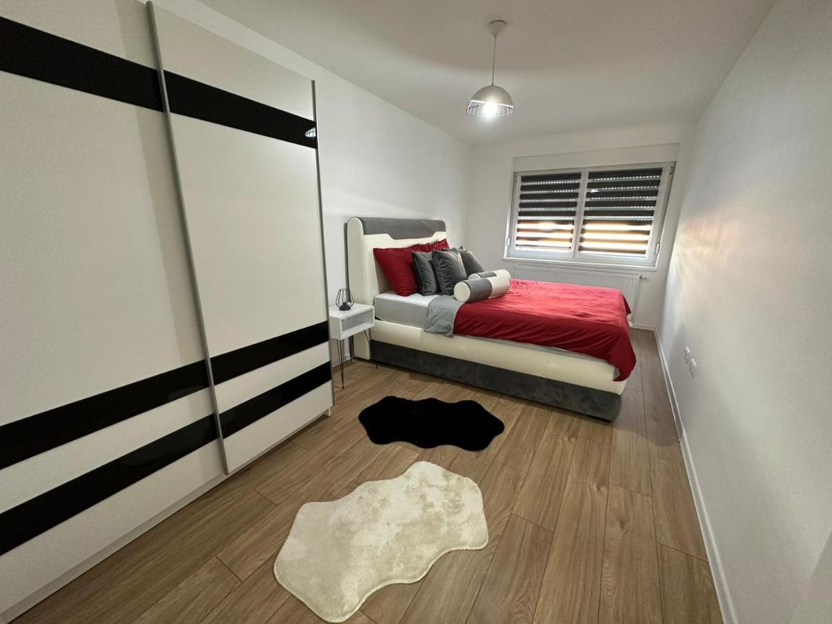 Stan Na Dan Mici Appartement Brčko Buitenkant foto